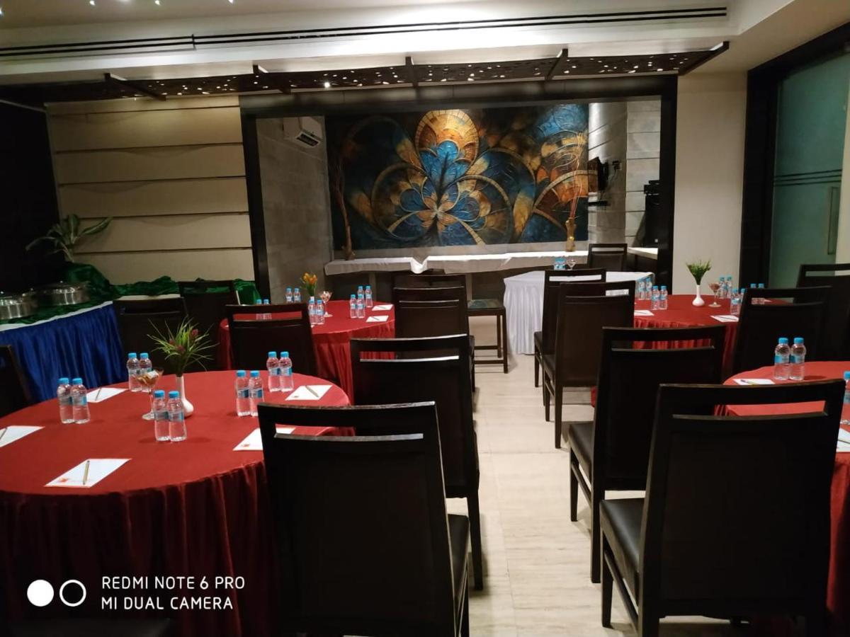 Tarawade Clarks Inn Pune Esterno foto