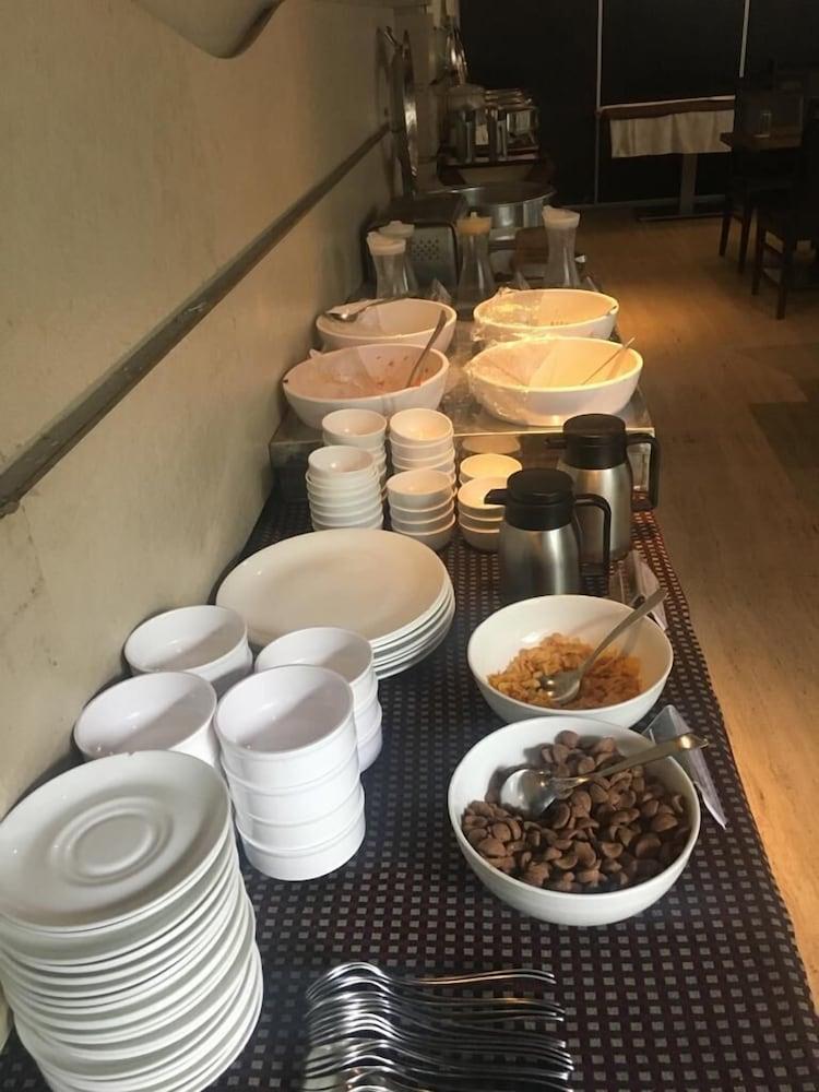 Tarawade Clarks Inn Pune Esterno foto