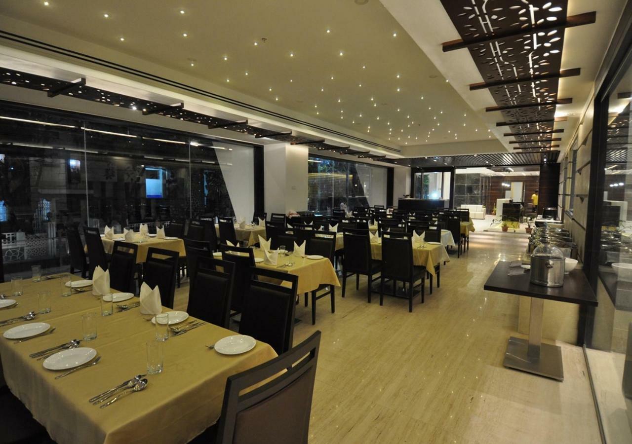 Tarawade Clarks Inn Pune Esterno foto