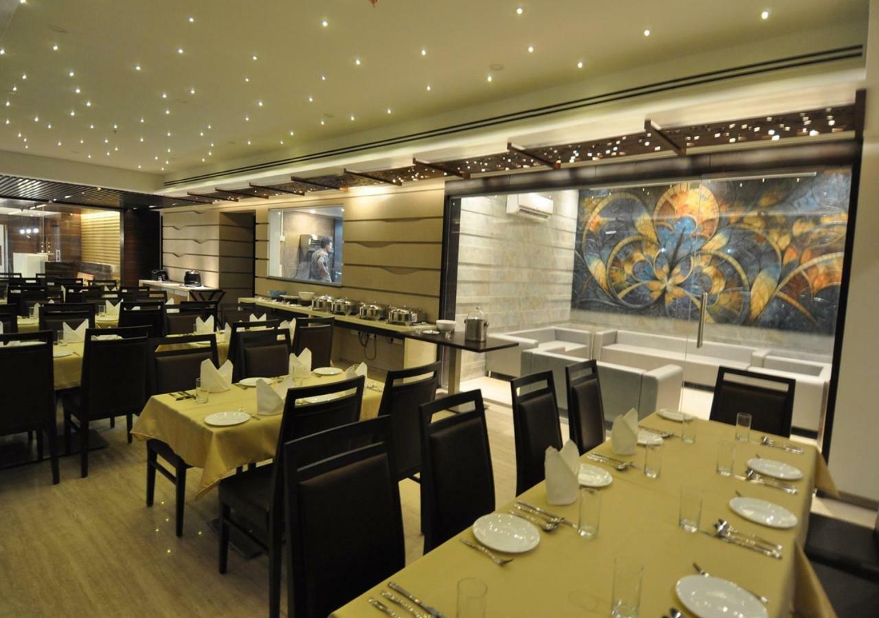 Tarawade Clarks Inn Pune Esterno foto