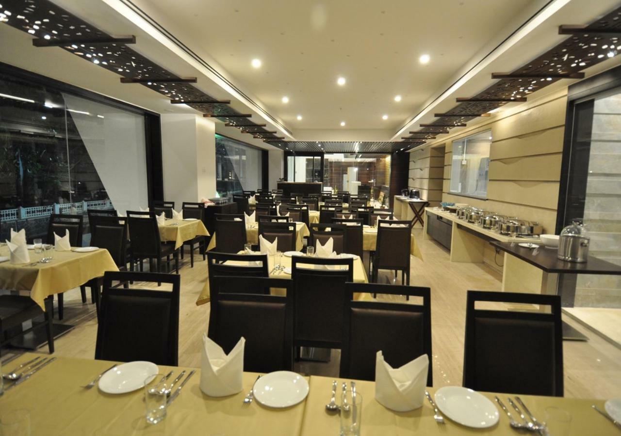 Tarawade Clarks Inn Pune Esterno foto